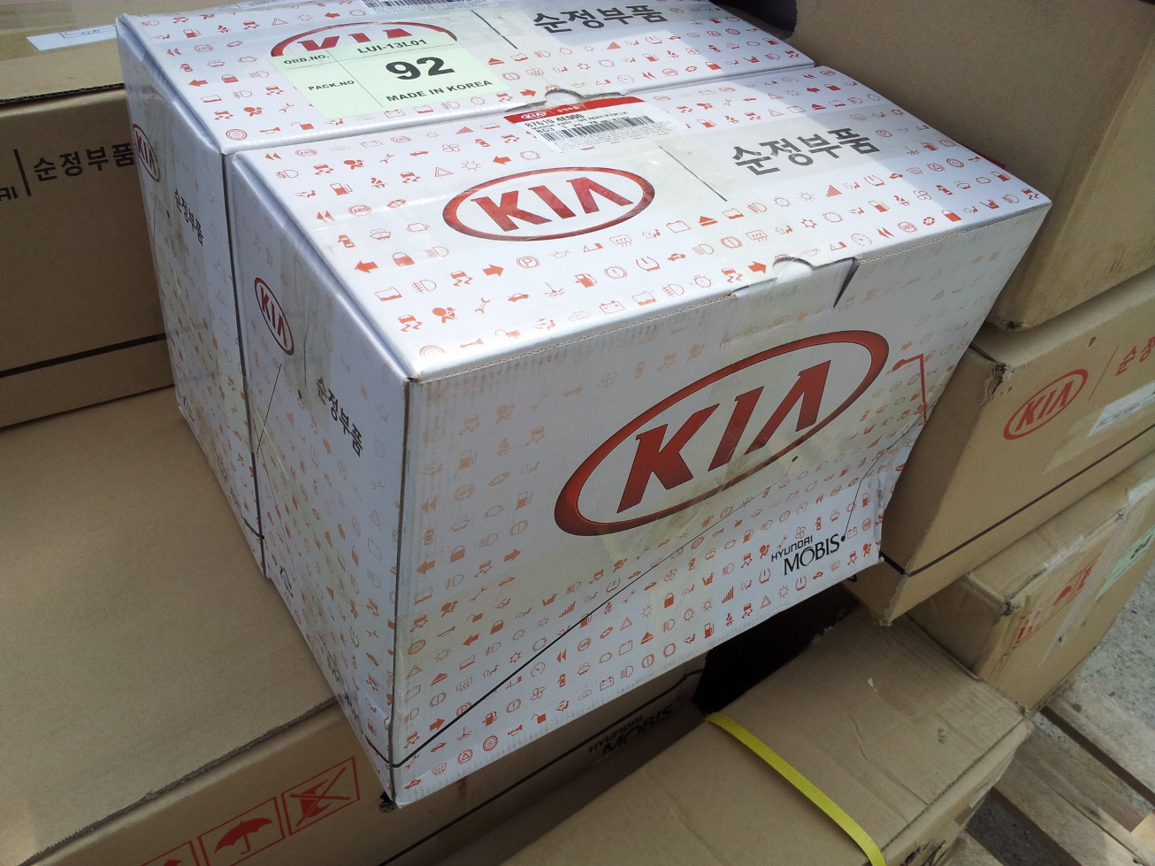 Hyundai MOBIS is one of Hyundai Motos Group companies. MOBIS supplies after-sales service parts for ...